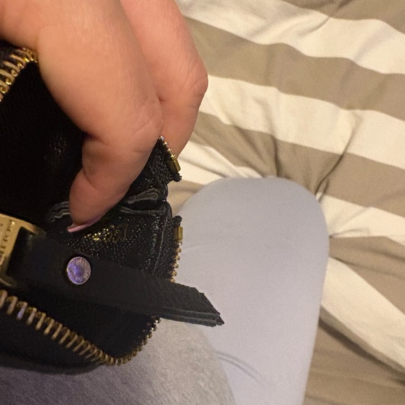 Card pouch - Picture 5 of 7